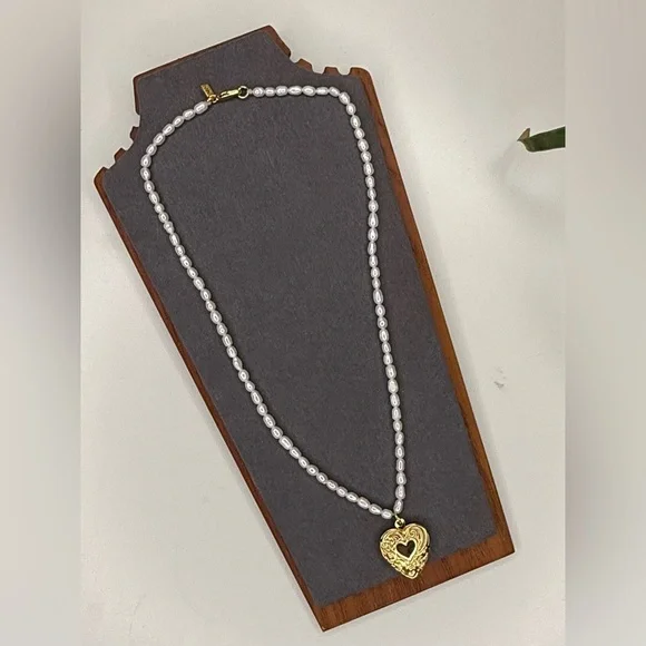 Vanessa Mooney Madison Pearl Heart Locket Necklace Gold Freshwater - Picture 5 of 9
